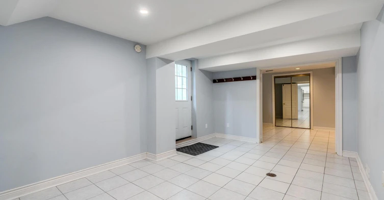 6 Robert Street, Markham, ON, L3R 8Z3