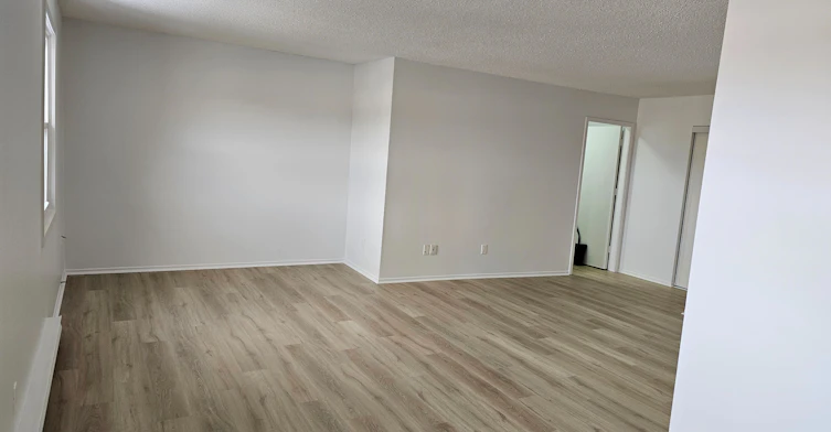 222-2 Orchard Heights Boulevard, Aurora, ON, L4G 3W3 - 2