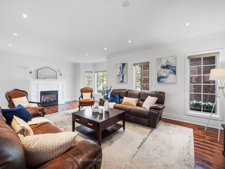 6 Colton Crescent S, Vaughan, ON, L4L 3L7 - 8