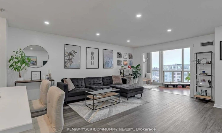 1014-309 Major Mackenzie Drive