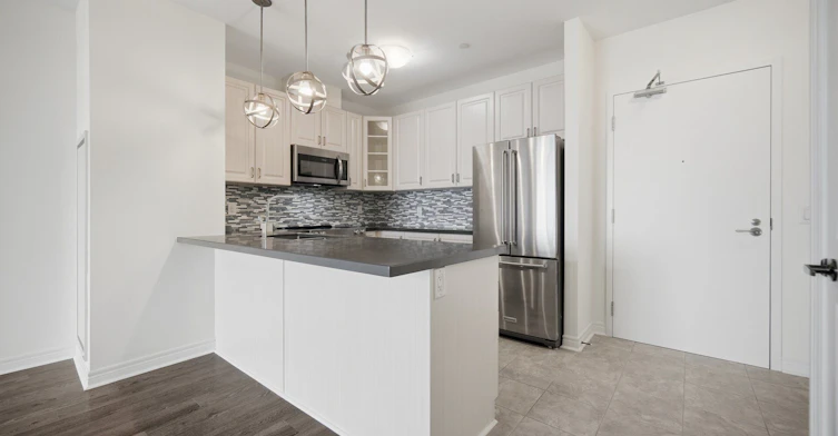 809-7325 Markham Road, Markham, ON, L3S 0C9 - 7