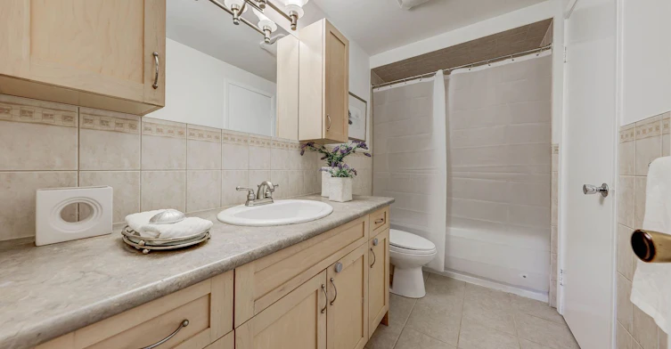 Main & 2nd Floor-56 Gray Crescent, Richmond Hill, ON, L4C 5V5 - 20
