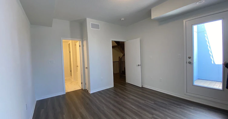 372-80 Honeycrisp Crescent, Vaughan, ON, L4K 0N7 - 11