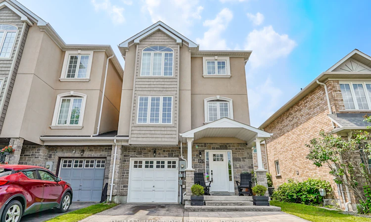 176 Gail Parks Crescent