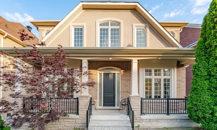 92 Glengordon Crescent