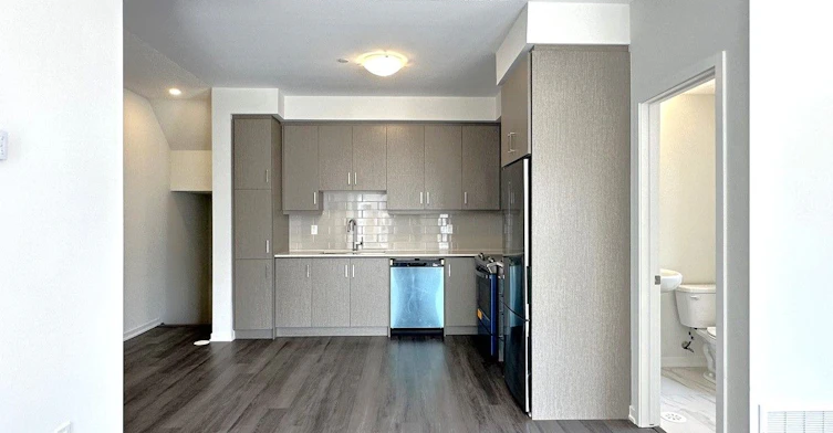 TH243-121 Honeycrisp Crescent, Vaughan, ON, L4K 0N7 - 9