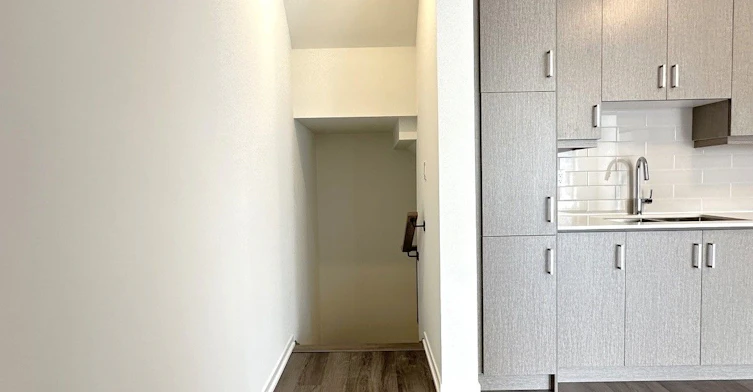 TH243-121 Honeycrisp Crescent, Vaughan, ON, L4K 0N7 - 13