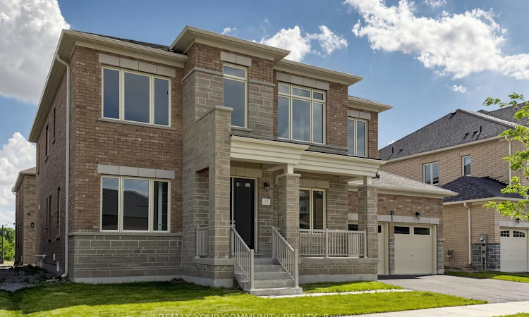 31 Lorrain Hand Crescent
