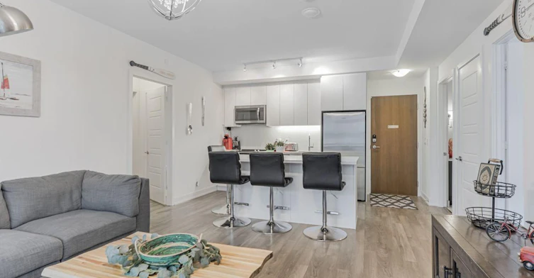 C210-301 Sea Ray Avenue, Innisfil, ON, L9S 0L8
