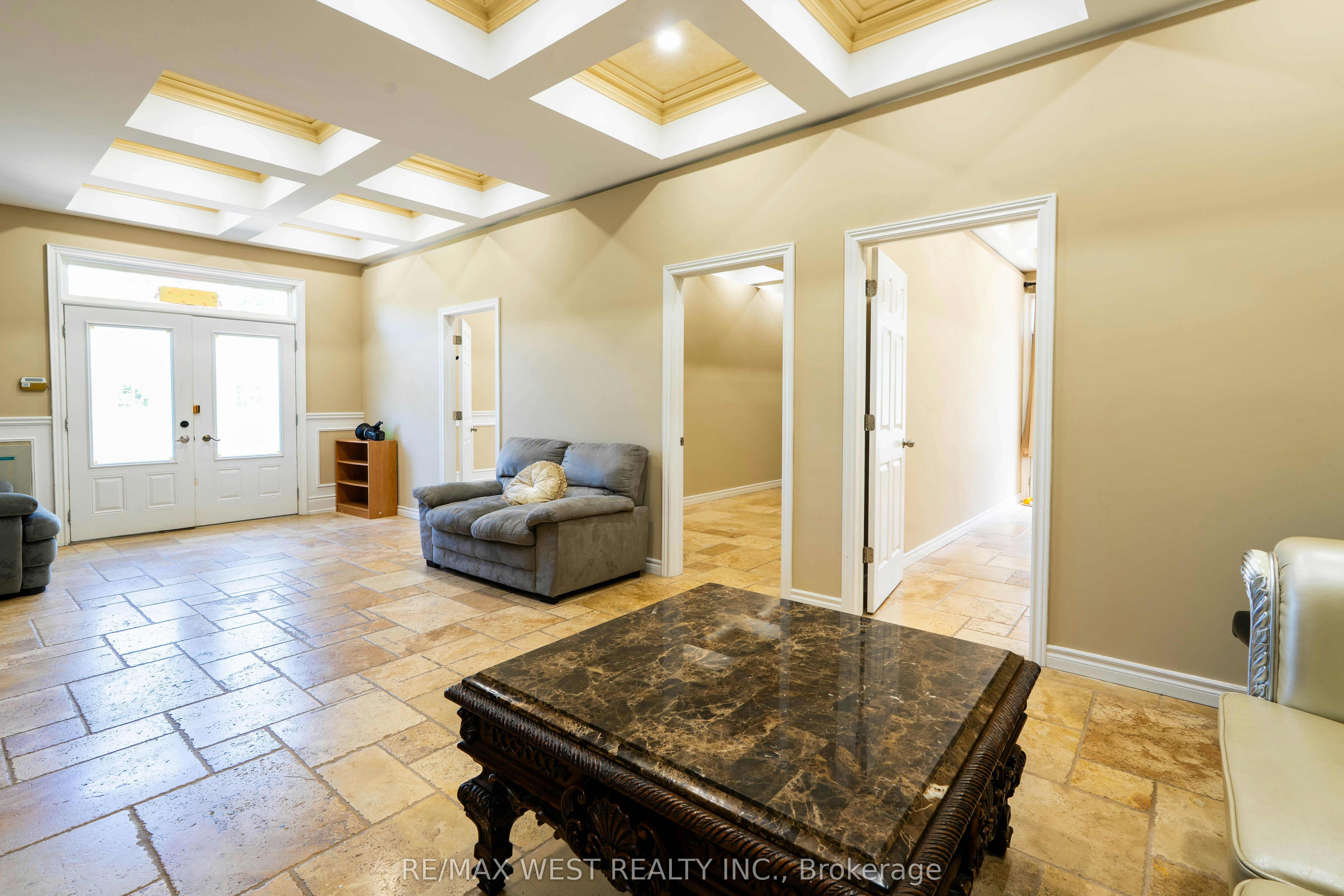 Main Floor-83 Elm Avenue, Richmond Hill, ON, L4C 6K8 - 7