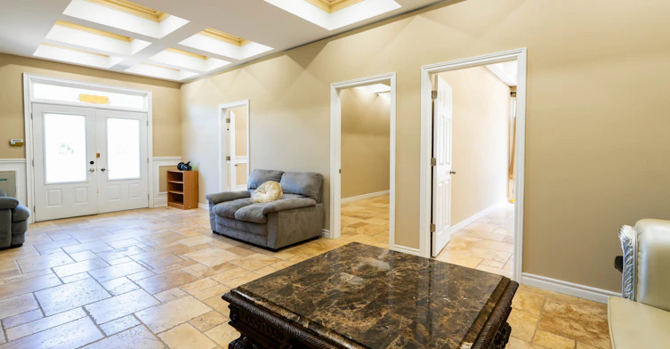 Main Floor-83 Elm Avenue, Richmond Hill, ON, L4C 6K8 - 7