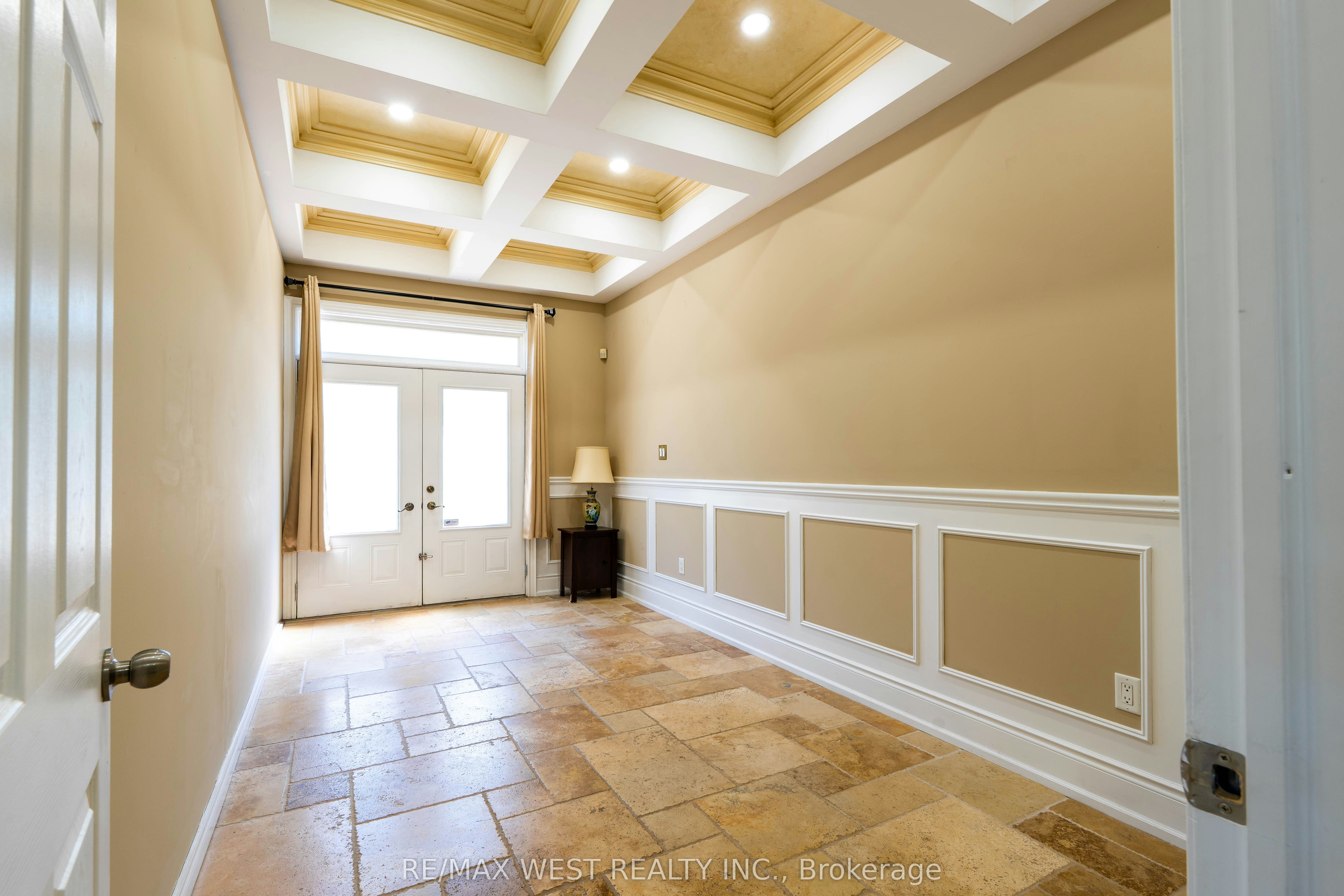 Main Floor-83 Elm Avenue, Richmond Hill, ON, L4C 6K8 - 13