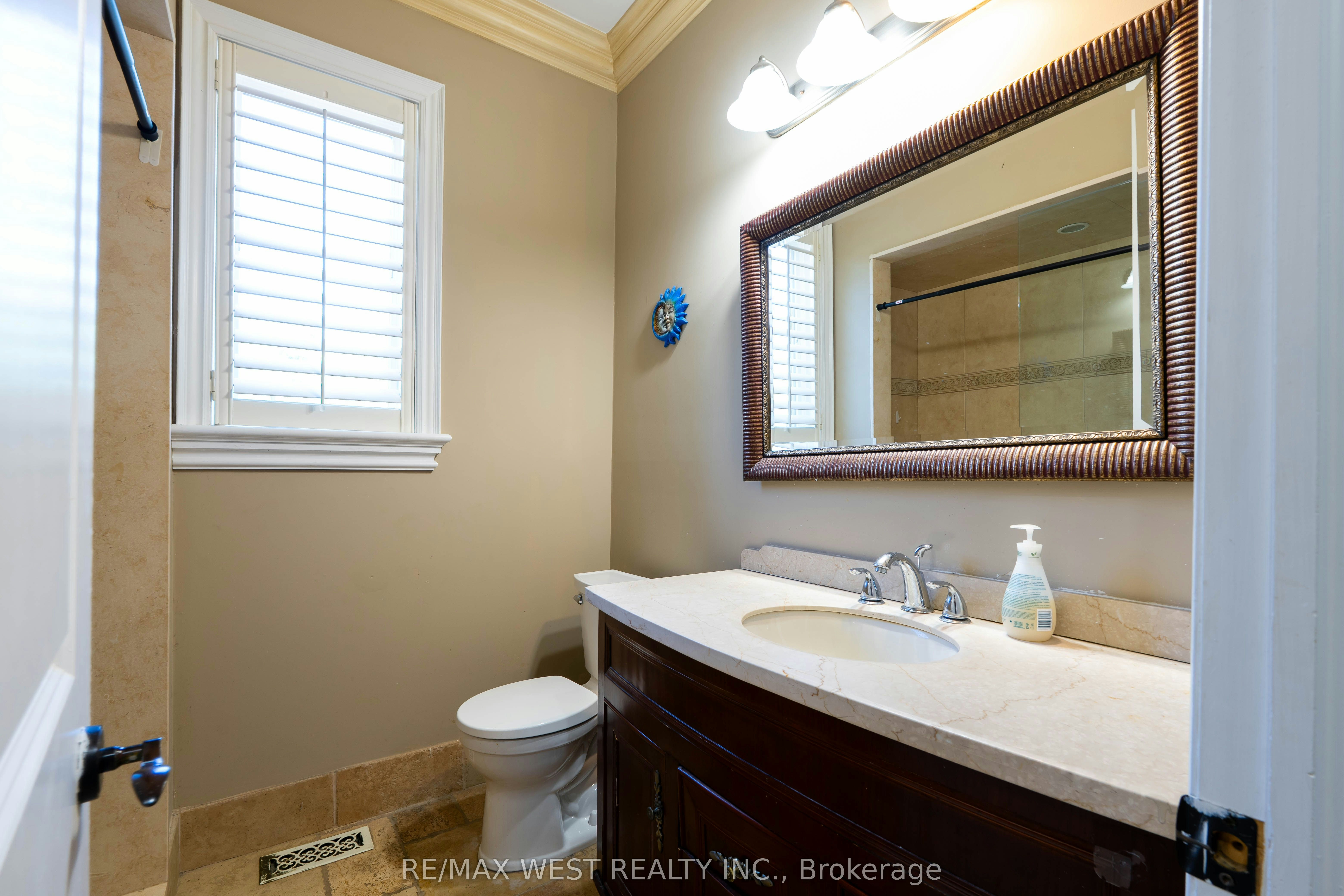 Main Floor-83 Elm Avenue, Richmond Hill, ON, L4C 6K8 - 16