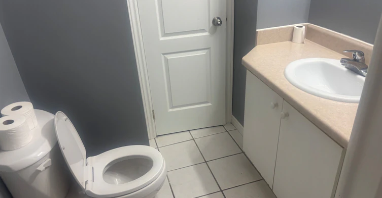 Basement-306 Metro Road N, Georgina, ON, L4P 3C8 - 10