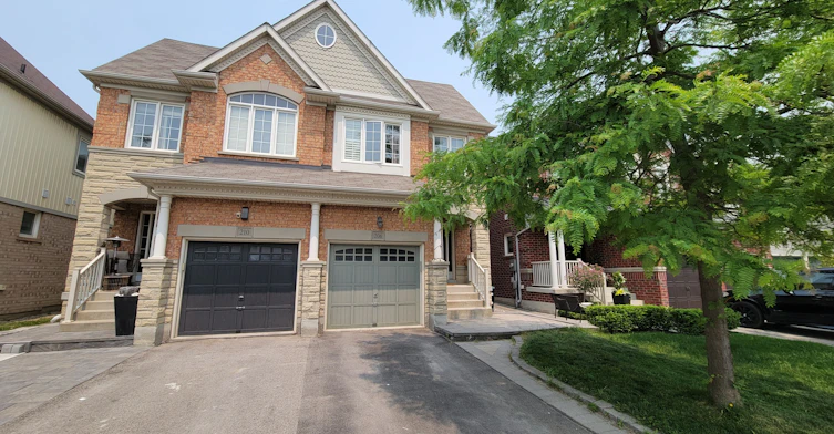 206 Meadowhawk Trail, Bradford West Gwillimbury, ON, L3Z 0E9