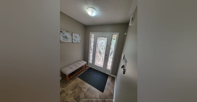 206 Meadowhawk Trail, Bradford West Gwillimbury, ON, L3Z 0E9 - 3