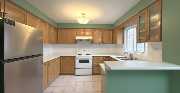 65 Cariglia Trail, Markham, ON, L3R 4X1 - 7