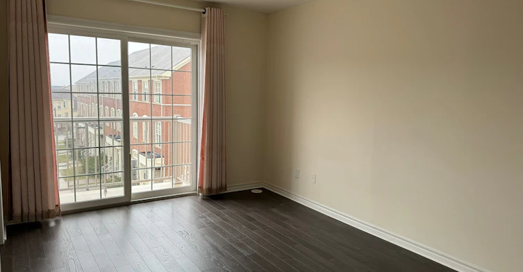 13 Cathedral High Street, Markham, ON, L6C 0N9 - 8