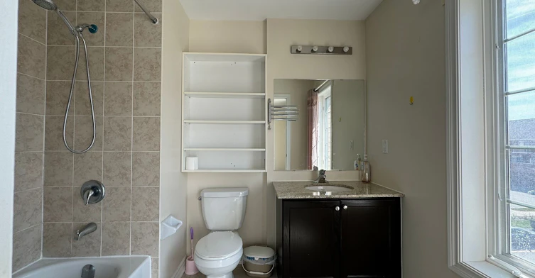 13 Cathedral High Street, Markham, ON, L6C 0N9 - 10