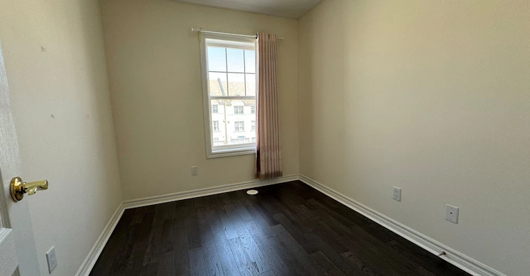 13 Cathedral High Street, Markham, ON, L6C 0N9 - 11