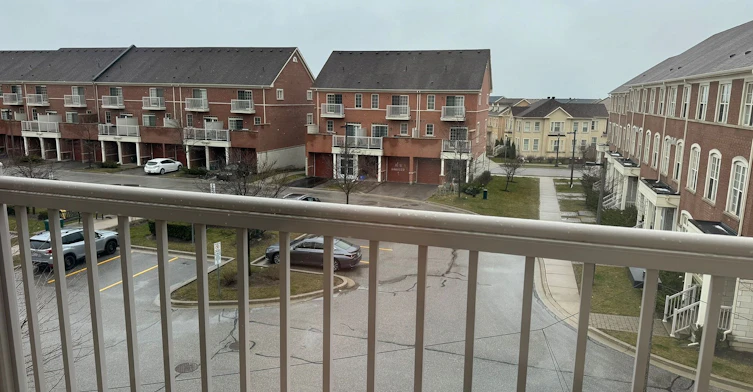 13 Cathedral High Street, Markham, ON, L6C 0N9 - 15