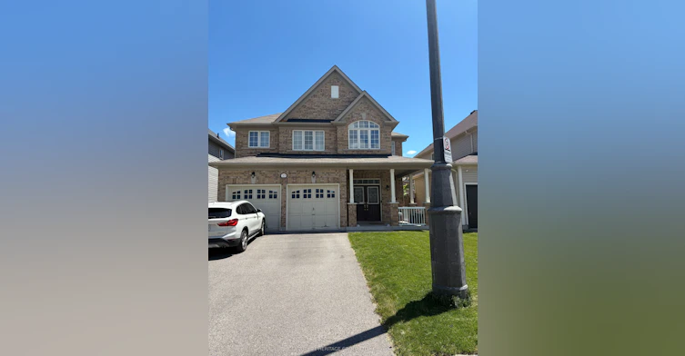 35 Lundigan Drive, Georgina, ON, L4P 0C2