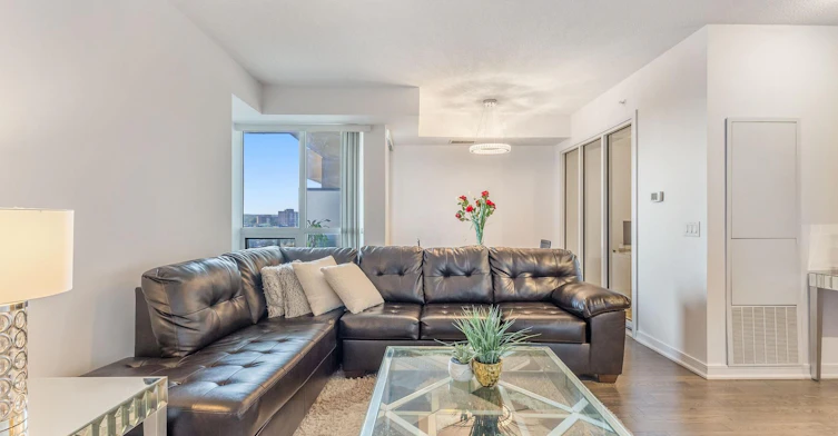 501-9205 Yonge Street, Richmond Hill, ON, L4C 6Z2 - 5