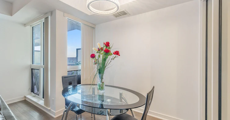 501-9205 Yonge Street, Richmond Hill, ON, L4C 6Z2 - 6