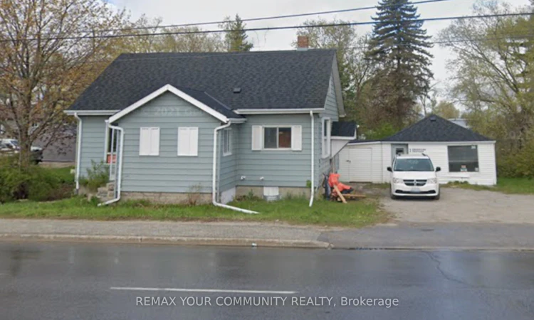 260 The Queensway Road S