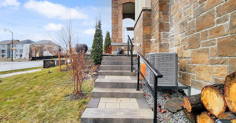 86 Murray Leonard Lane, East Gwillimbury, ON, L9N 0Z6