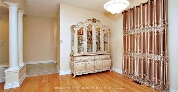 33 Golden Oak Avenue, Richmond Hill, ON, L4S 1Y6 - 5