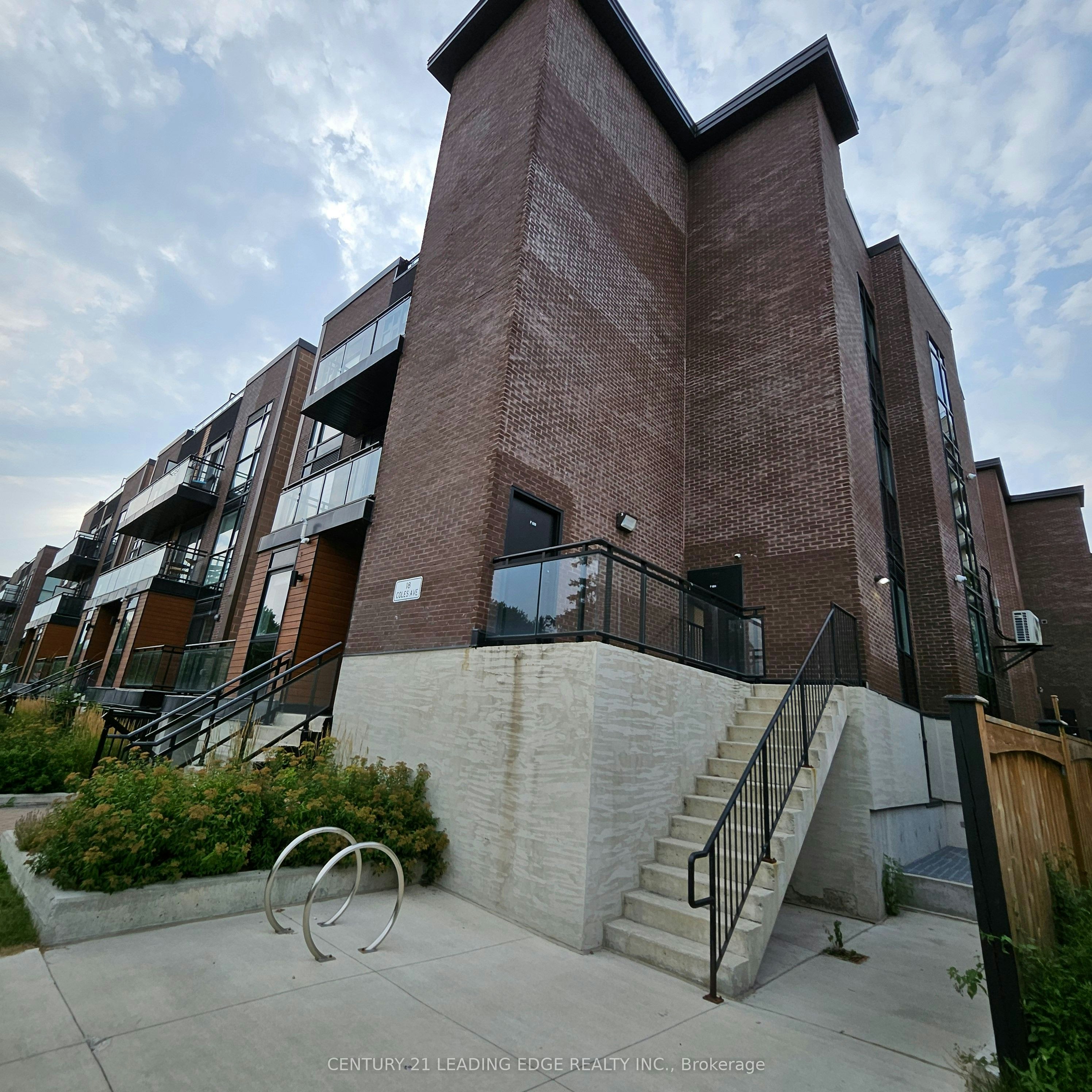 603-18 Coles Avenue, Vaughan, ON, L4L 1L9 - 3