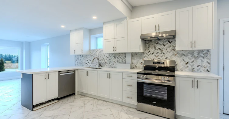 19758 Centre Street, East Gwillimbury, ON, L0G 1M0 - 8