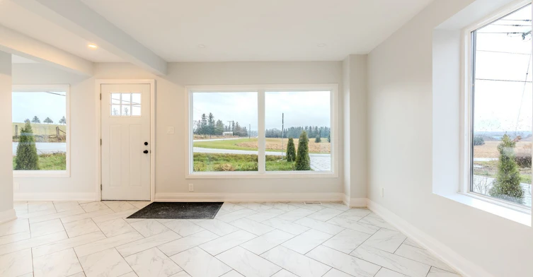 19758 Centre Street, East Gwillimbury, ON, L0G 1M0 - 3