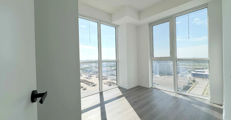 2310-28 Interchange Way, Vaughan, ON, L4K 0P8 - 10