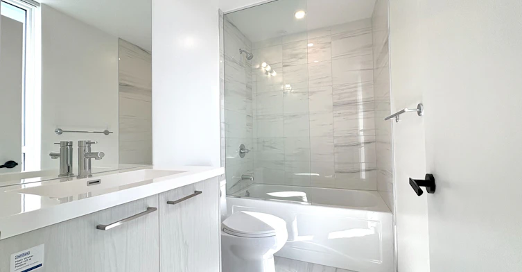 2310-28 Interchange Way, Vaughan, ON, L4K 0P8 - 11