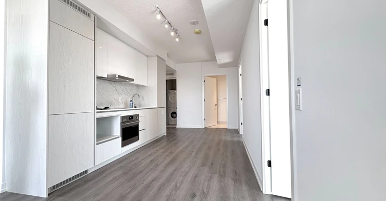 2310-28 Interchange Way, Vaughan, ON, L4K 0P8 - 7