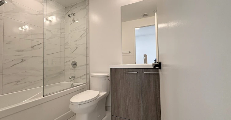 805-28 Interchange Way, Vaughan, ON, L4K 0P8 - 6