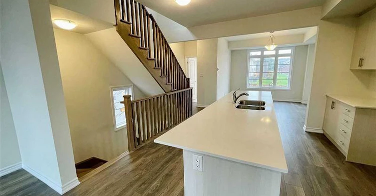 586 Murrell Boulevard, East Gwillimbury, ON, L9N 0L6 - 3