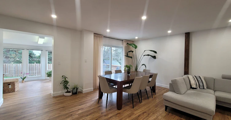 23 Ironshield Crescent, Markham, ON, L3T 3K7 - 2
