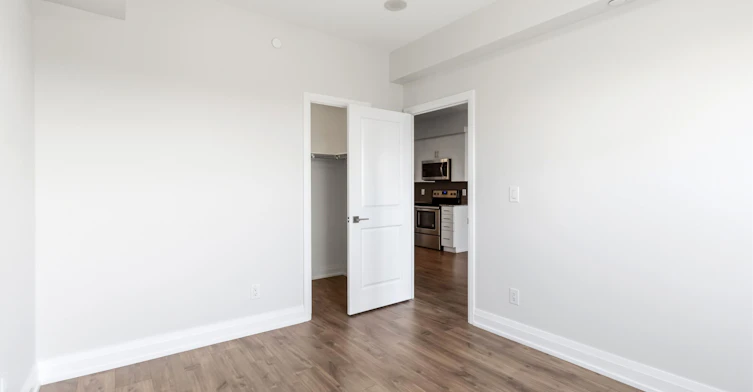 1404-3700 Highway 7 Road W, Vaughan, ON, L4L 0G8 - 17