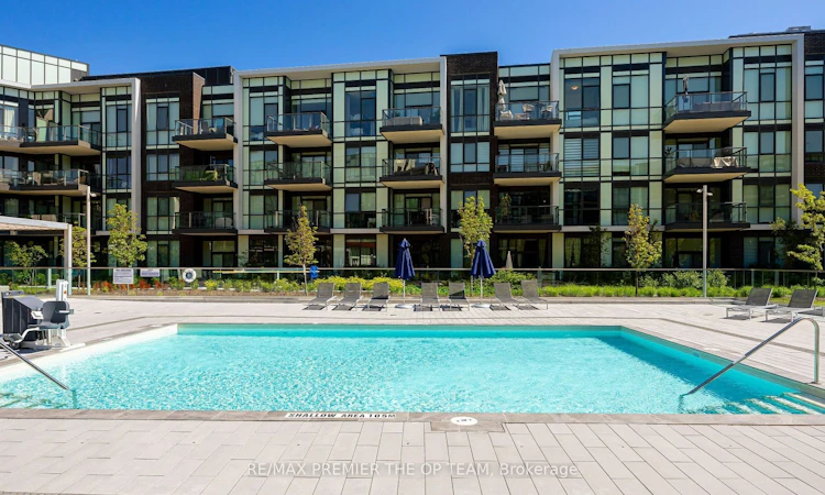 321-415 Sea Ray Avenue