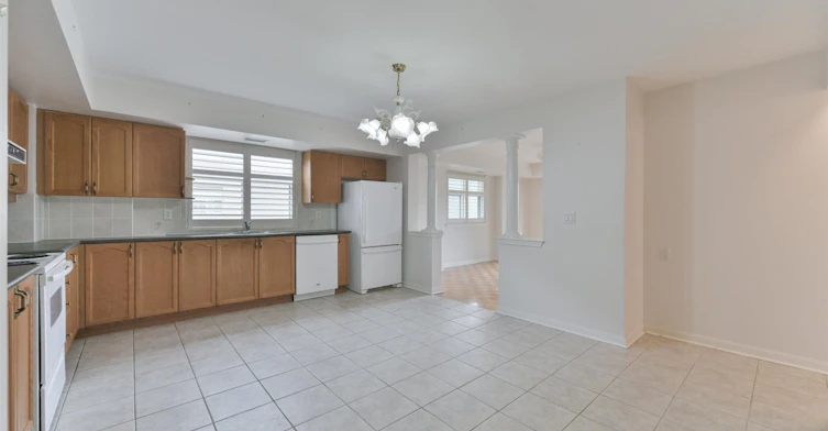 307-2500 Rutherford Road, Vaughan, ON, L4K 5N7 - 11