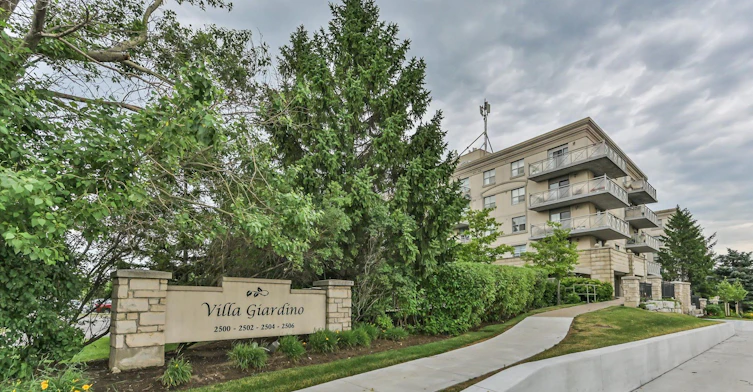 307-2500 Rutherford Road, Vaughan, ON, L4K 5N7 - 2