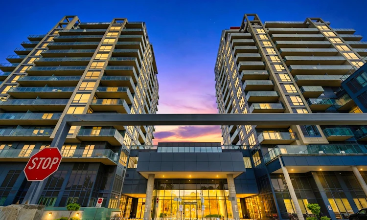 1106B-9090 Yonge Street