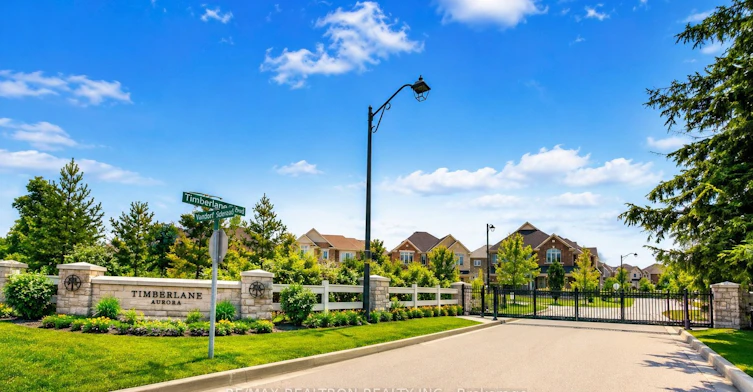 51 Ken Sinclair Crescent, Aurora, ON, L4G 3J1 - 2