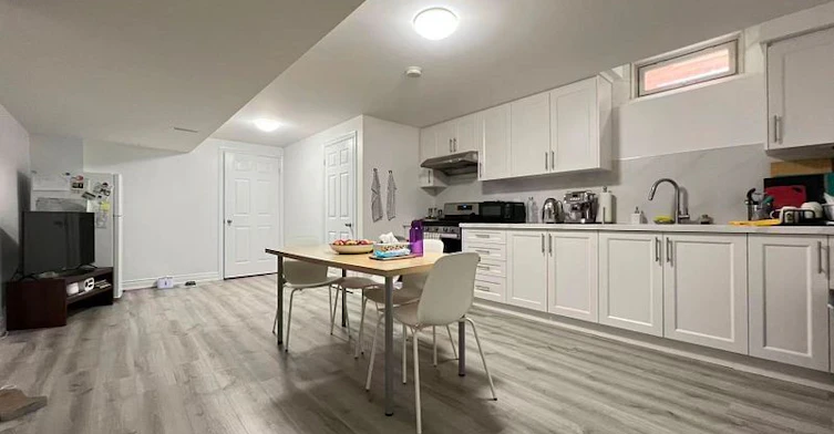 Lower-8 Queen Isabella Crescent, Vaughan, ON, L6A 3J7 - 3