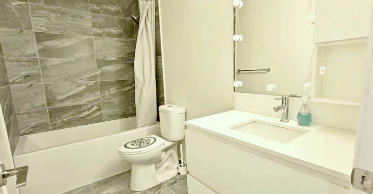 626-15 Water Walk Drive, Markham, ON, L6G 0G2 - 8