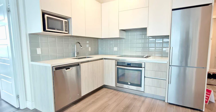 626-15 Water Walk Drive, Markham, ON, L6G 0G2 - 4