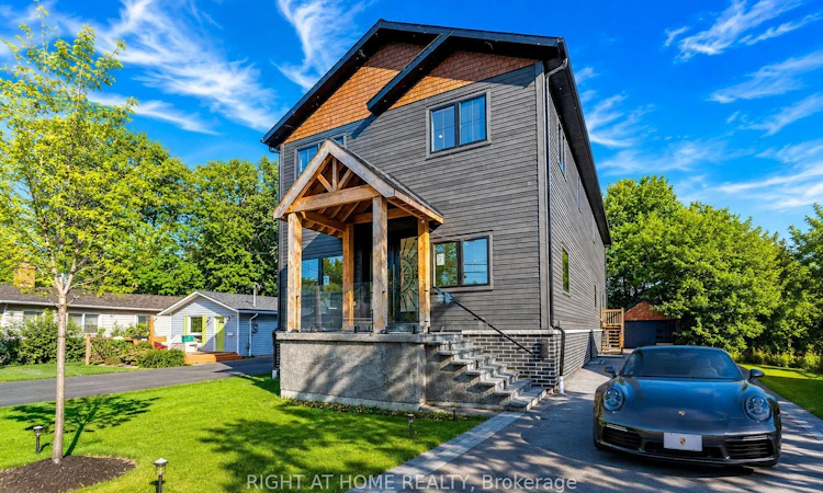 215 Bayview Avenue